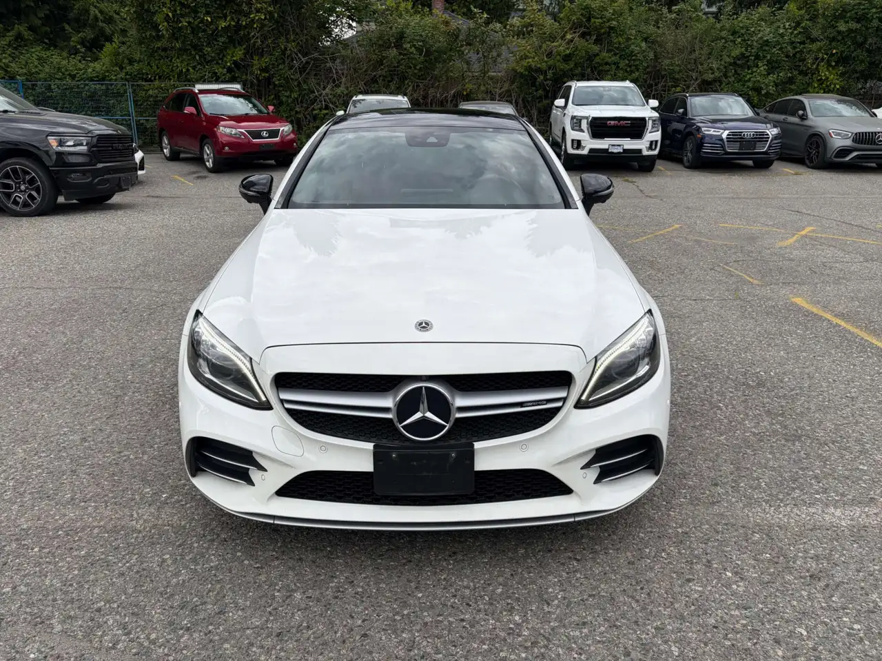 Mercedes-Benz C-Class снимка Mercedes-Benz C-Class
