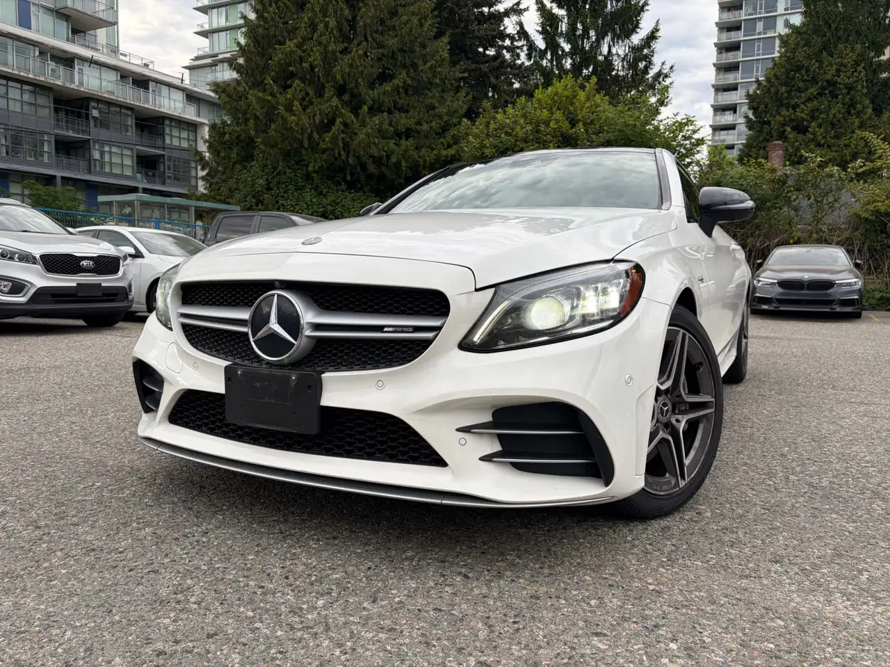 Mercedes-Benz C-Class снимка Mercedes-Benz C-Class