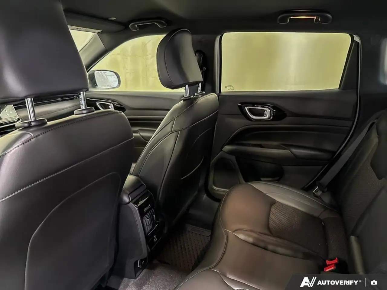 Jeep Compass photo Jeep Compass