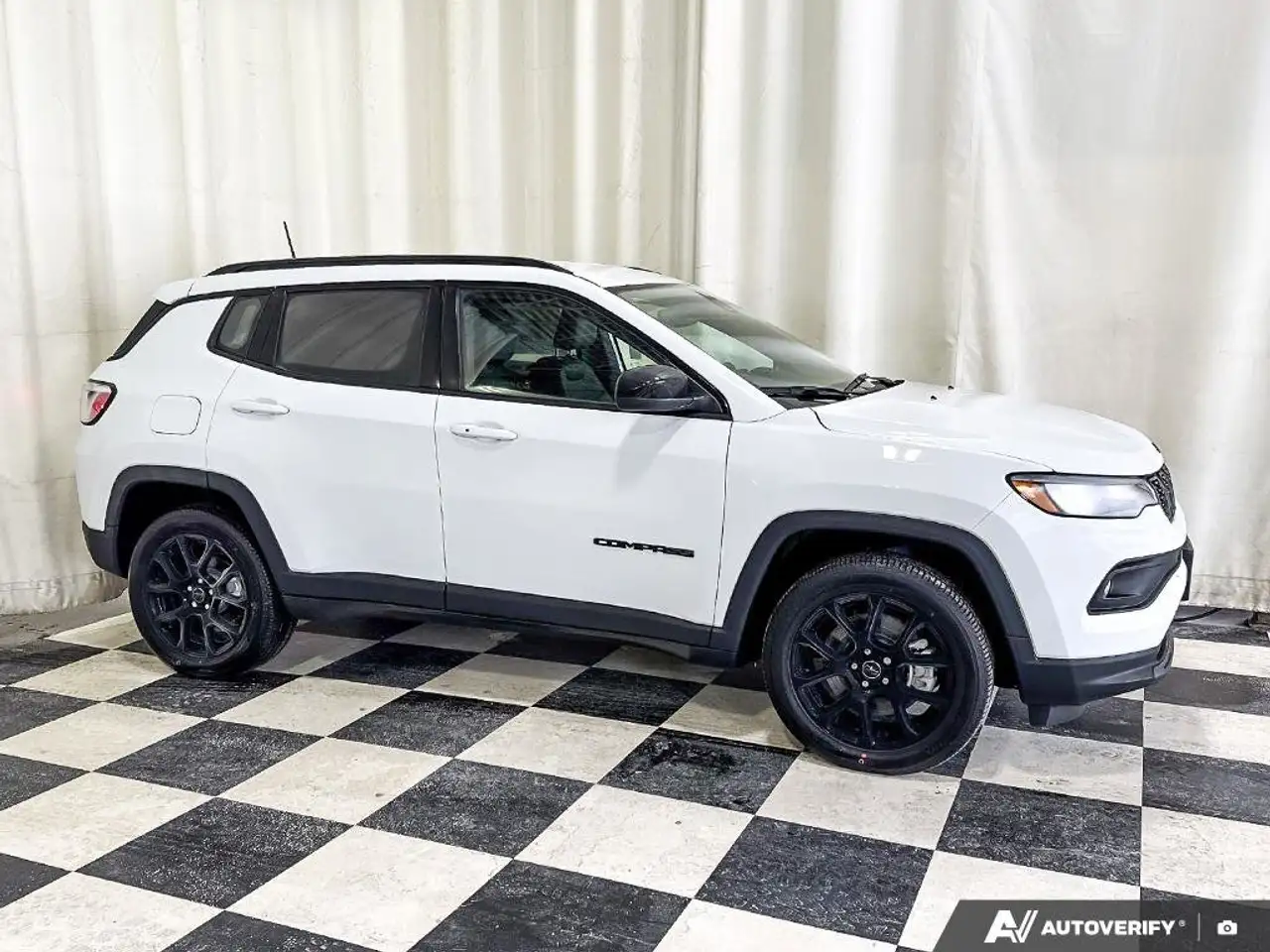 Jeep Compass photo Jeep Compass