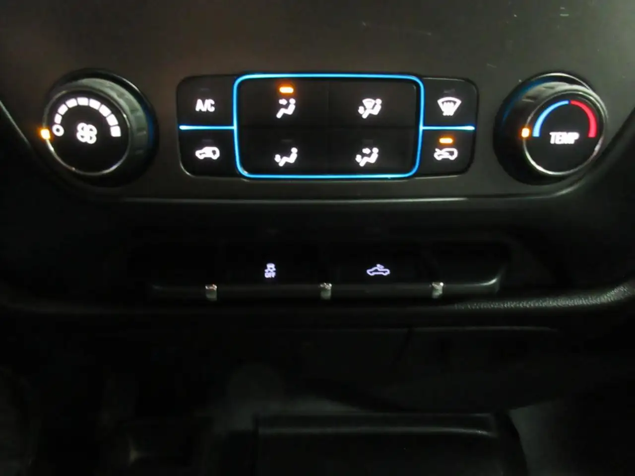 Chevrolet Silverado 1500 photo Chevrolet Silverado 1500