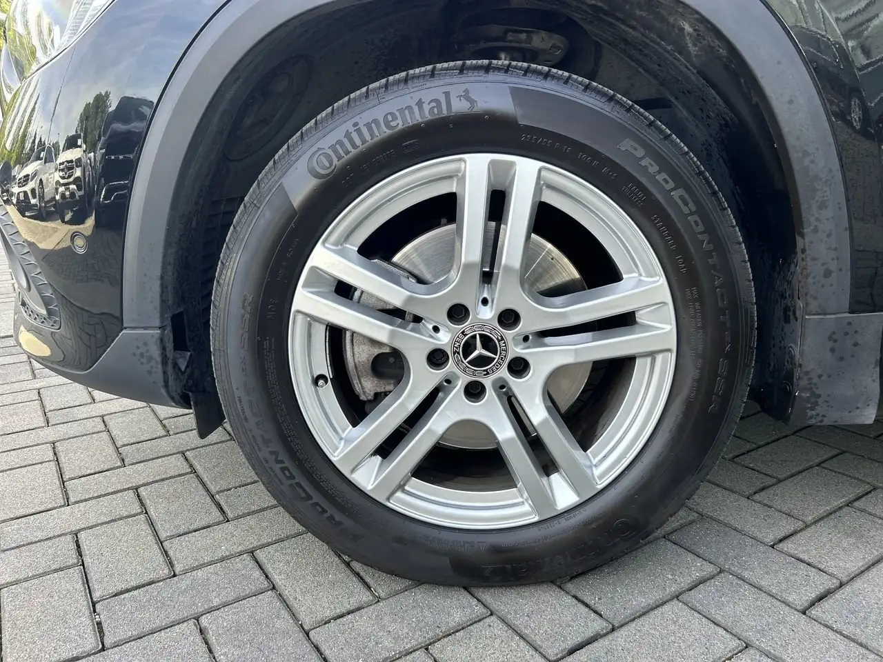 Mercedes-Benz GLA снимка Mercedes-Benz GLA