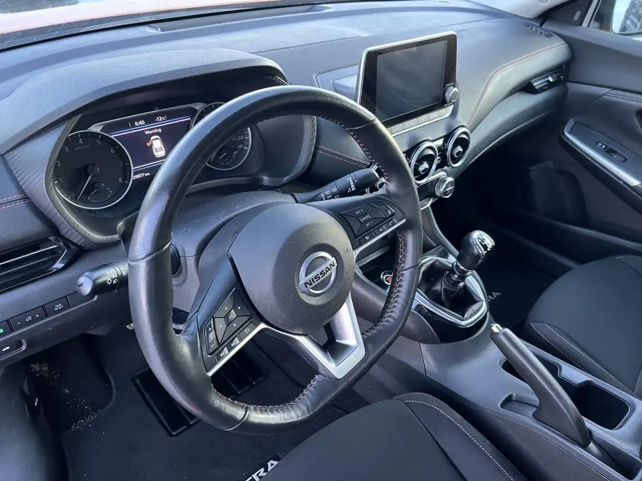 Nissan Sentra снимка Nissan Sentra