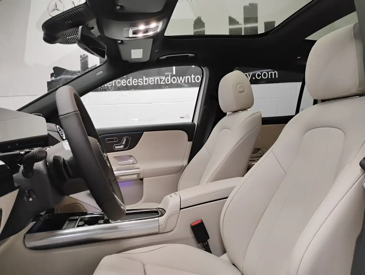 Mercedes-Benz GLA снимка Mercedes-Benz GLA