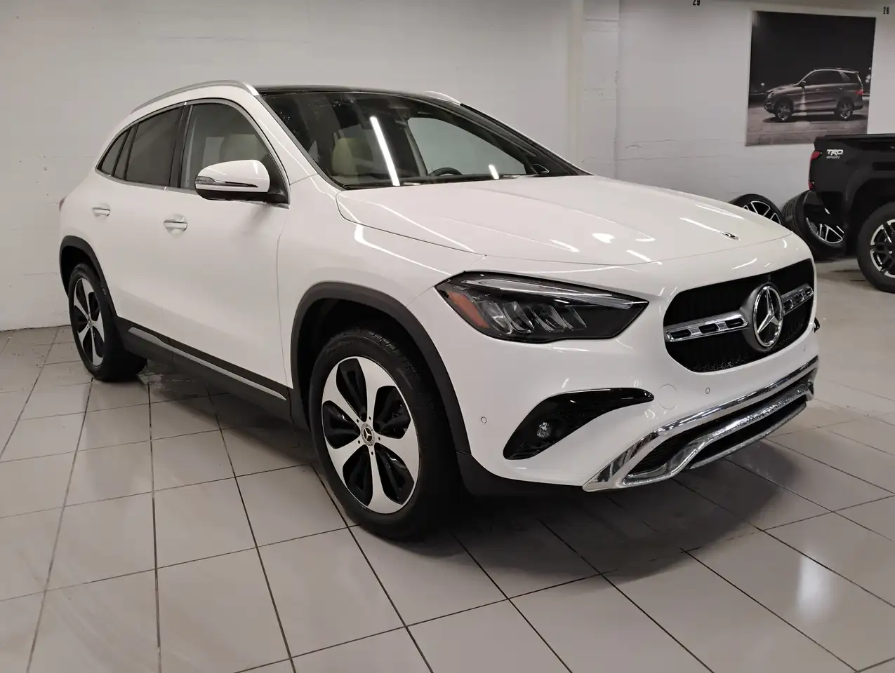 Mercedes-Benz GLA снимка Mercedes-Benz GLA