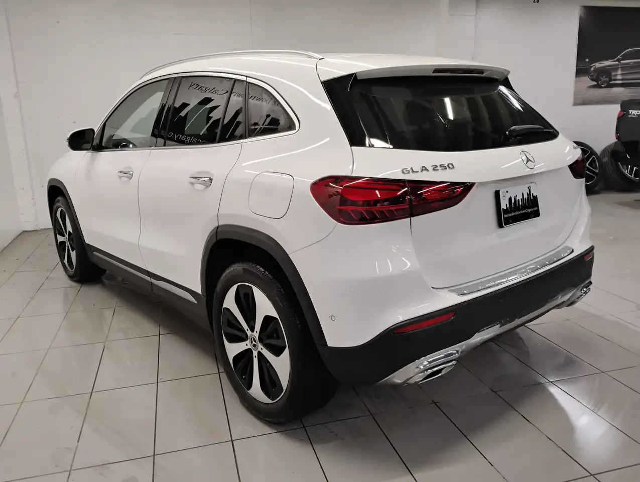 Mercedes-Benz GLA снимка Mercedes-Benz GLA