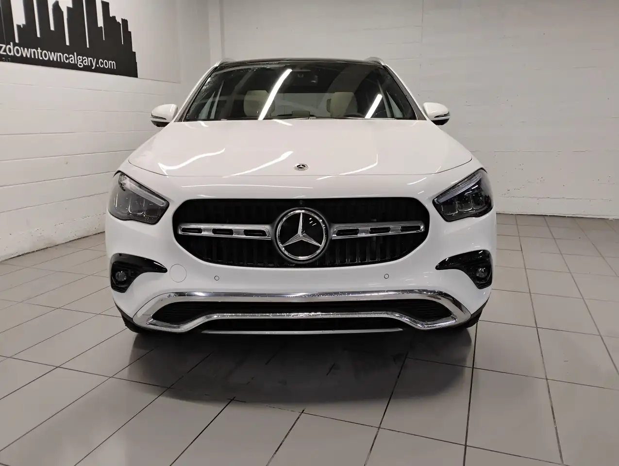 Mercedes-Benz GLA снимка Mercedes-Benz GLA