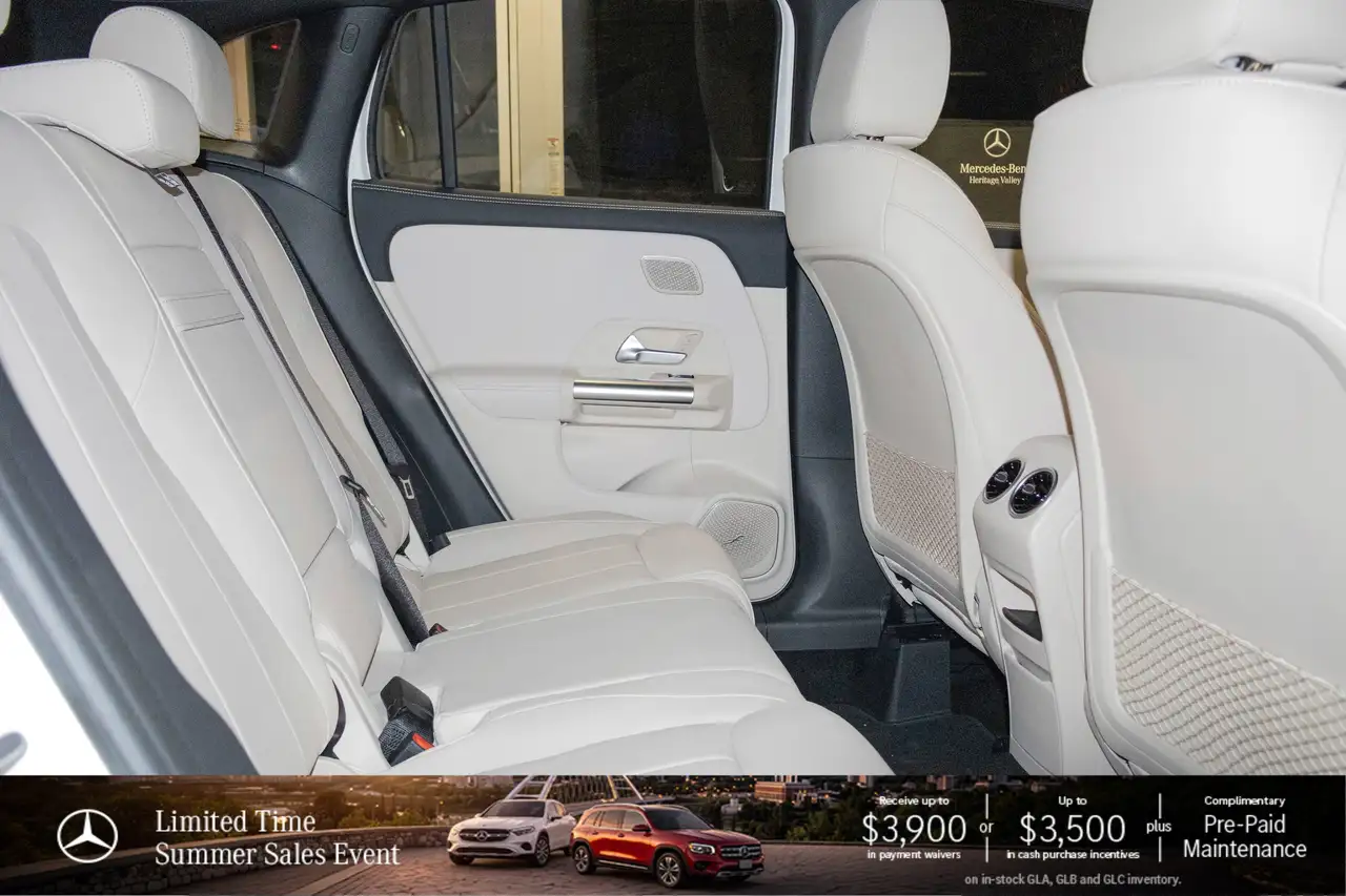 Mercedes-Benz GLA снимка Mercedes-Benz GLA
