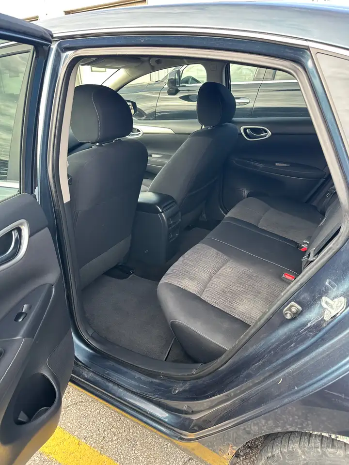 Nissan Sentra снимка Nissan Sentra