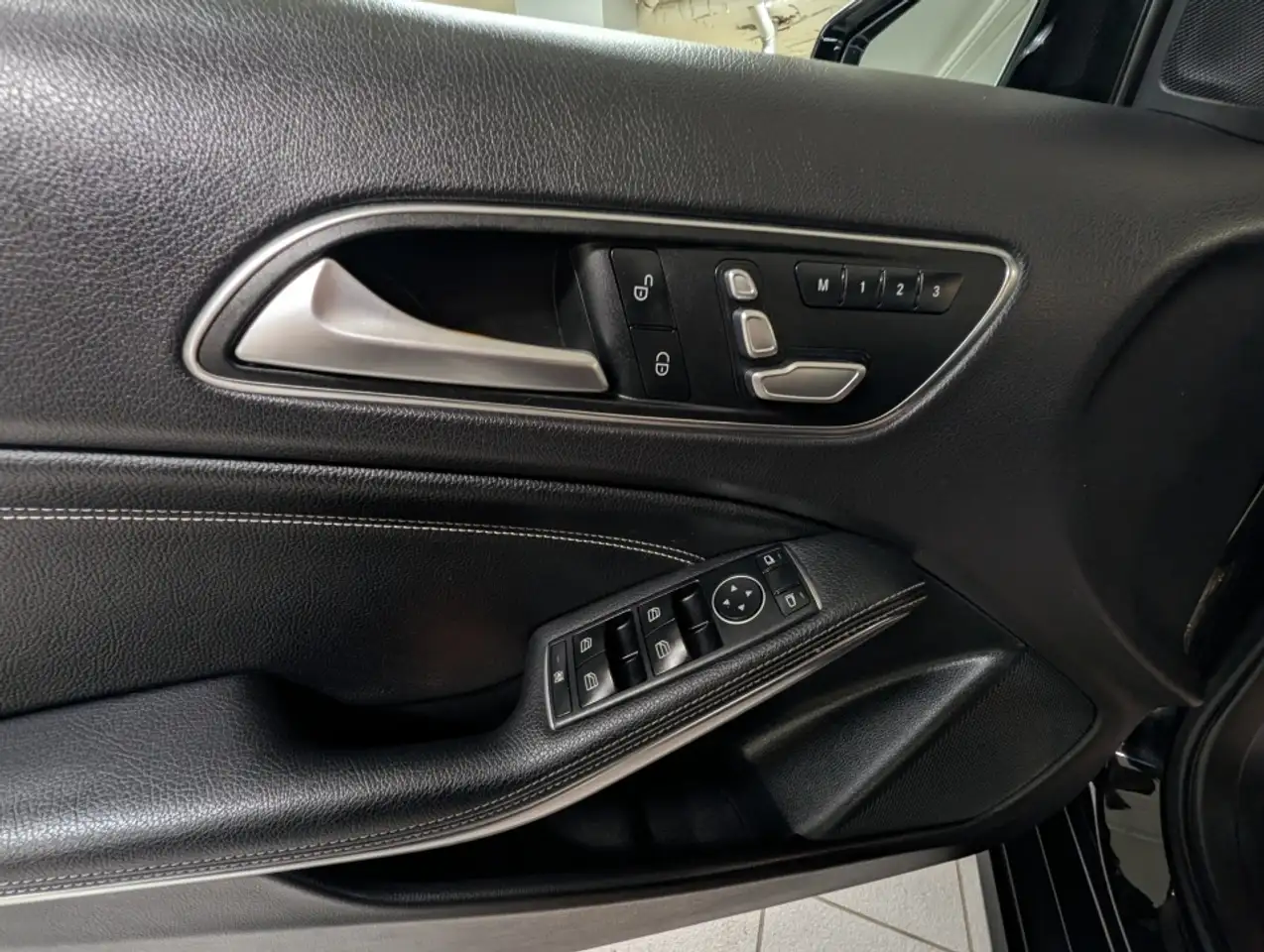 Mercedes-Benz GLA fotografie Mercedes-Benz GLA