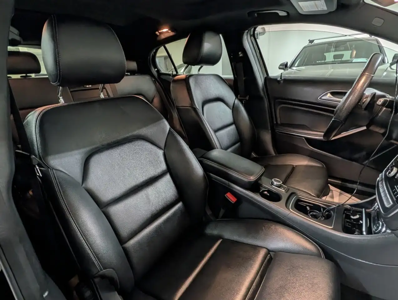 Mercedes-Benz GLA fotografie Mercedes-Benz GLA