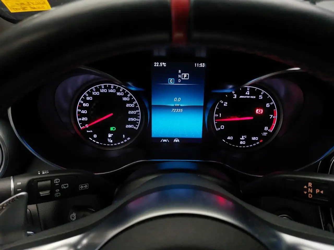 Mercedes-Benz GLC снимка Mercedes-Benz GLC
