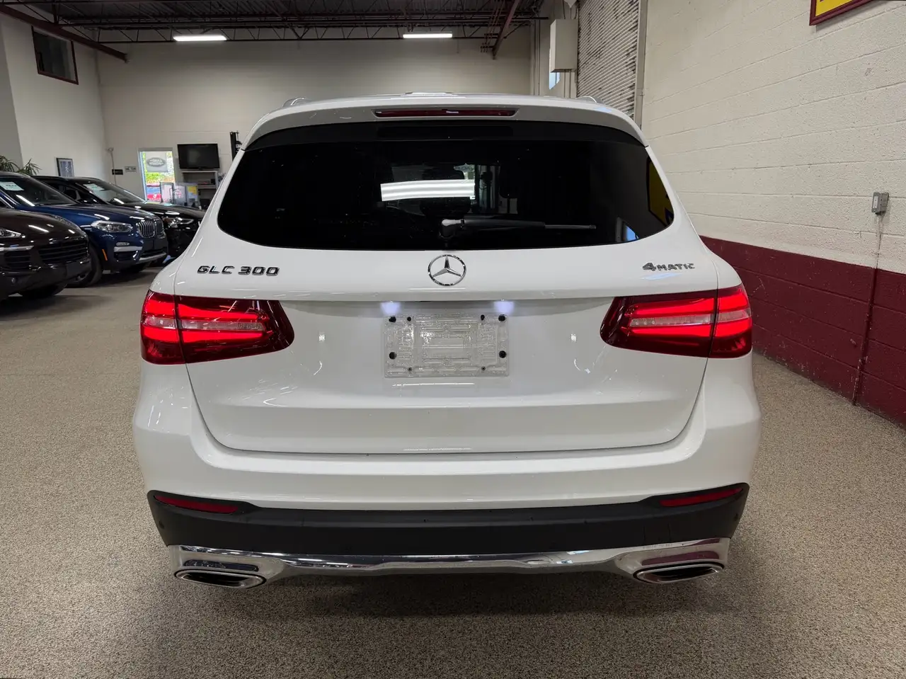 Mercedes-Benz GLC снимка Mercedes-Benz GLC