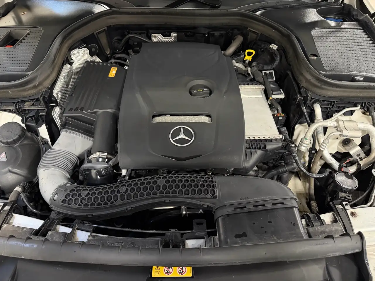 Mercedes-Benz GLC снимка Mercedes-Benz GLC