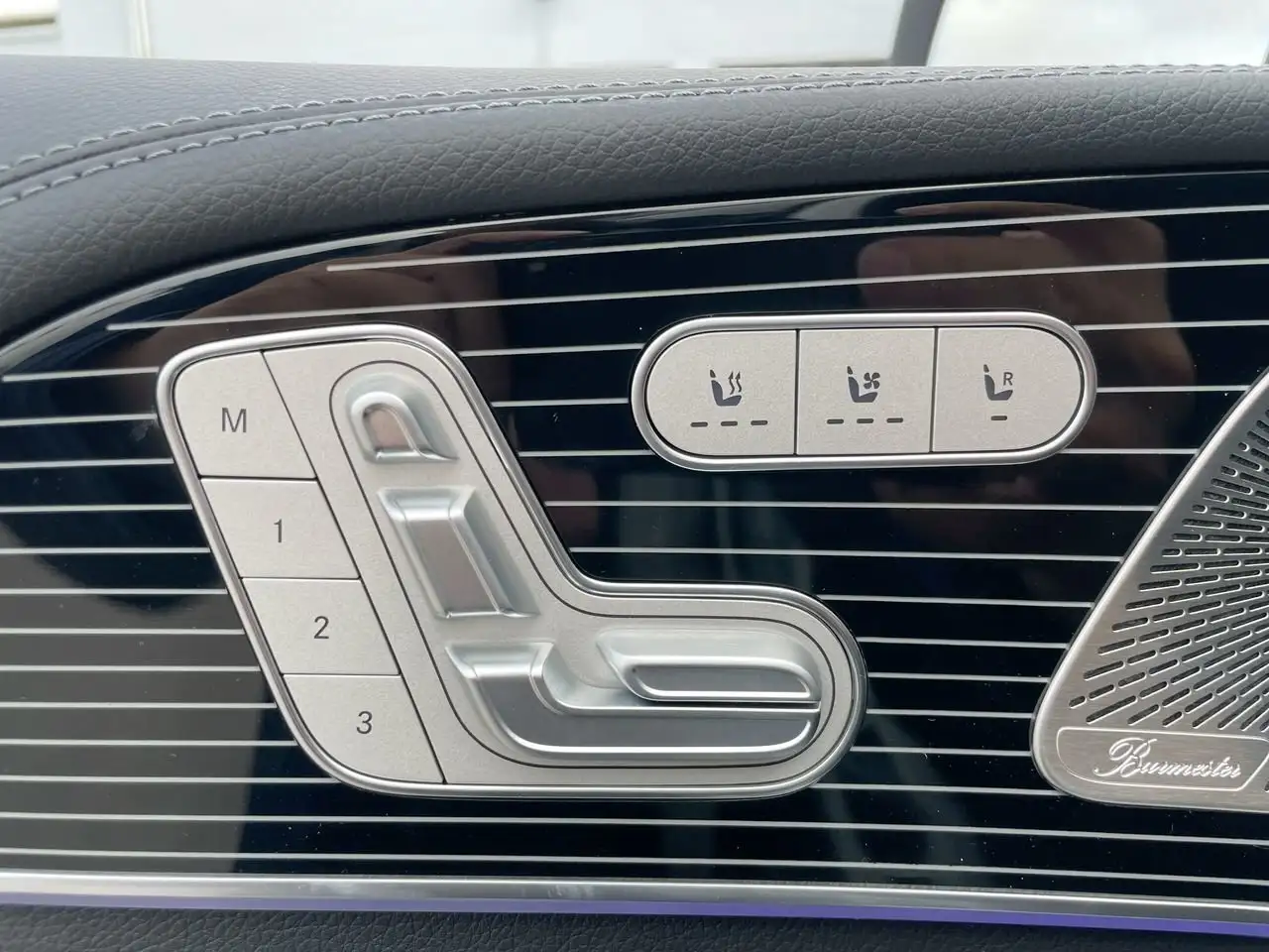 Mercedes-Benz GLE снимка Mercedes-Benz GLE