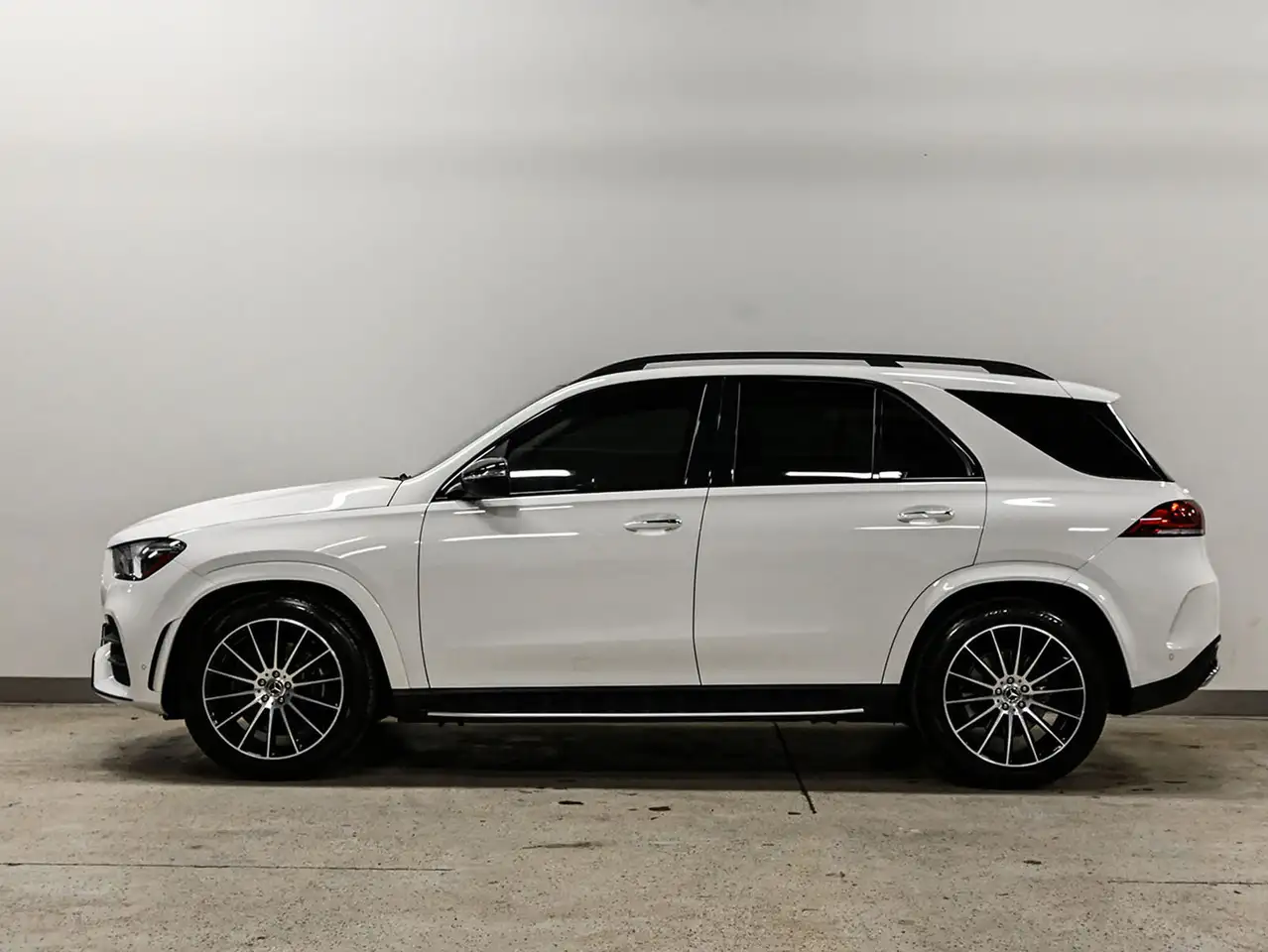 Mercedes-Benz GLE снимка Mercedes-Benz GLE