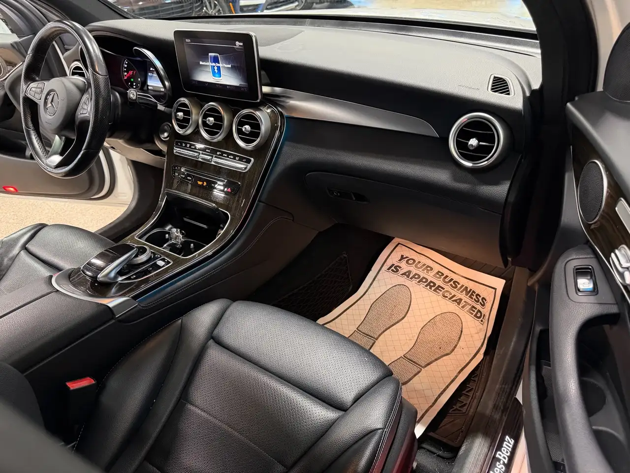 Mercedes-Benz GLC снимка Mercedes-Benz GLC