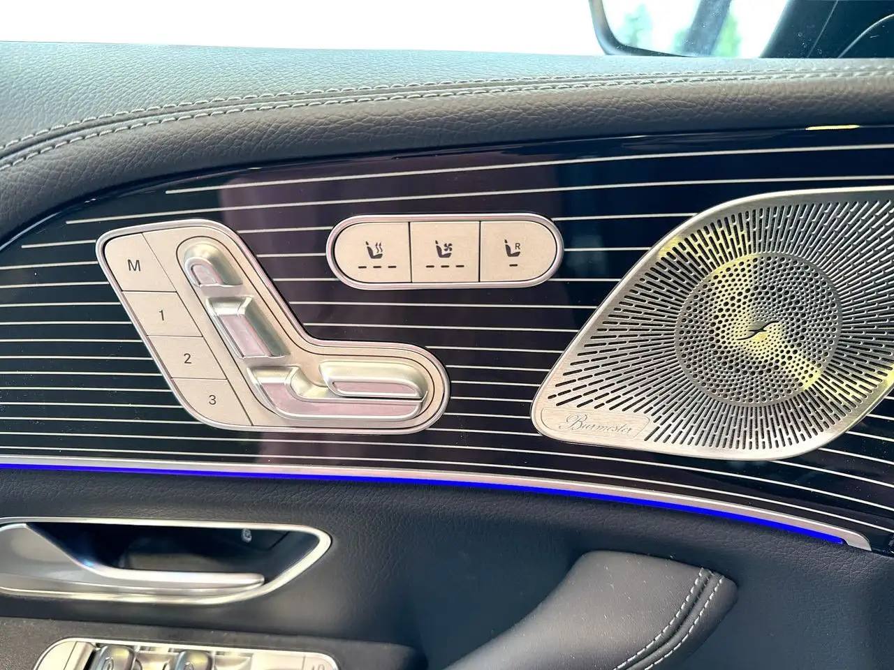Mercedes-Benz GLE снимка Mercedes-Benz GLE