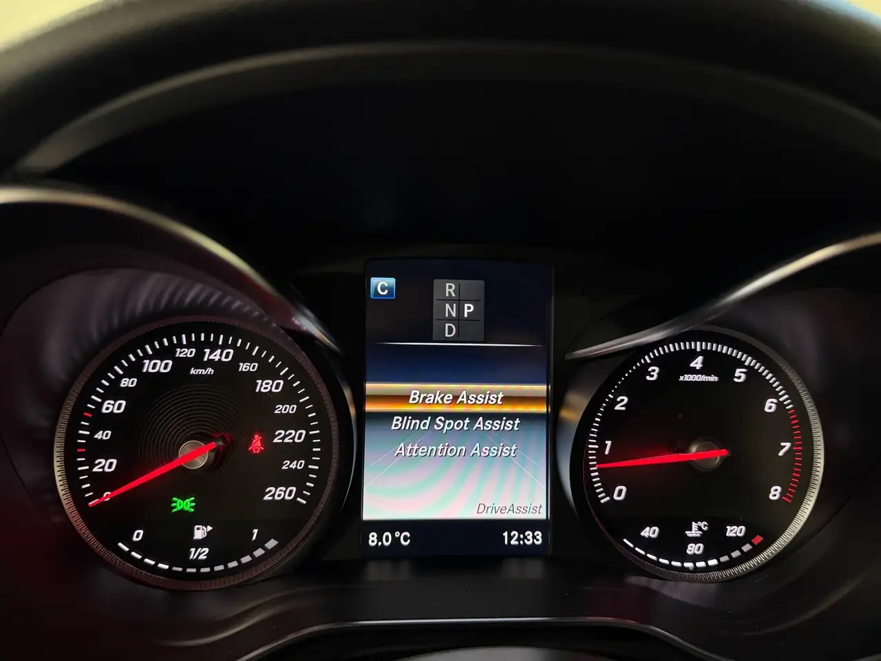 Mercedes-Benz GLC снимка Mercedes-Benz GLC