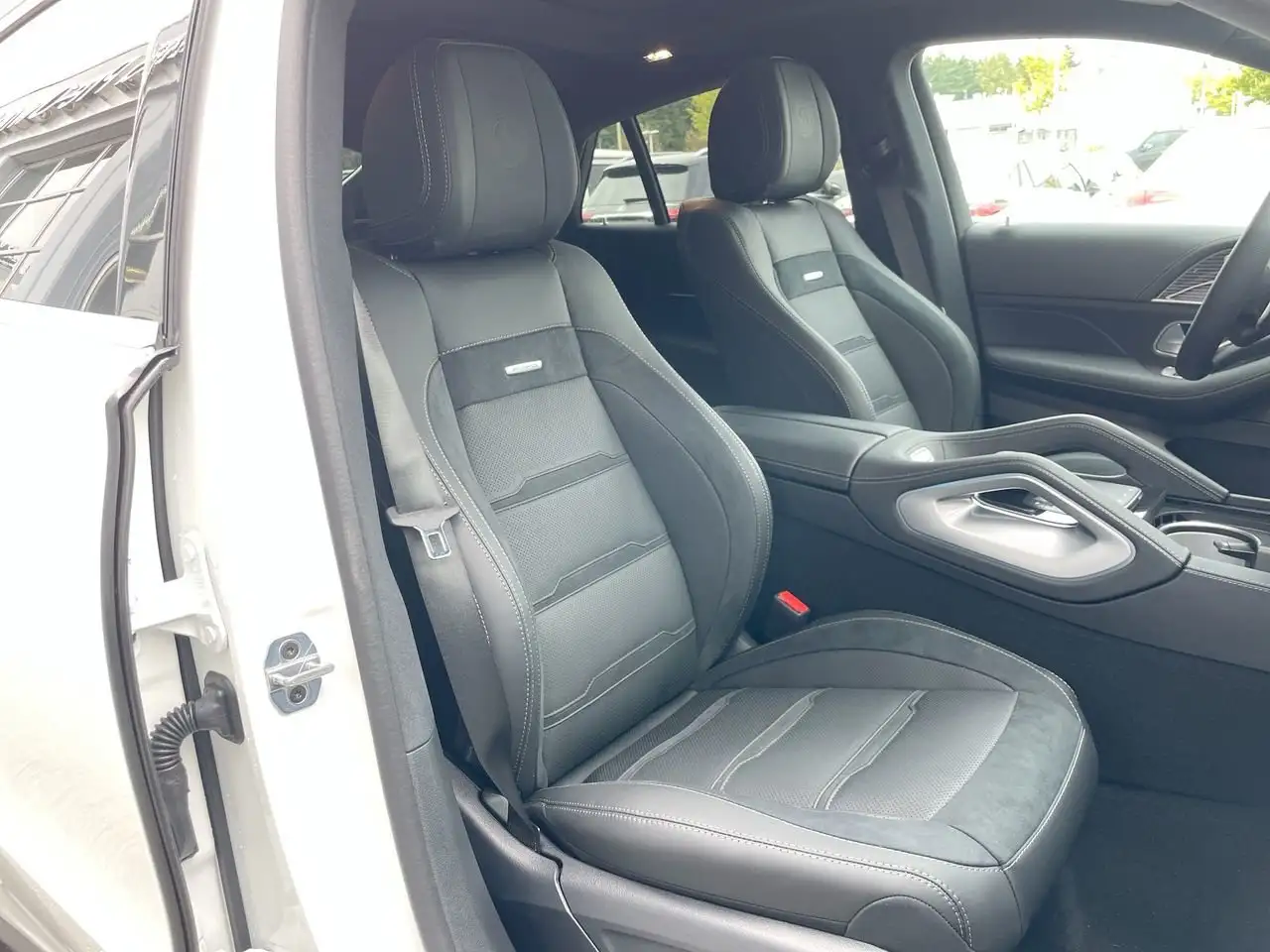 Mercedes-Benz GLE снимка Mercedes-Benz GLE