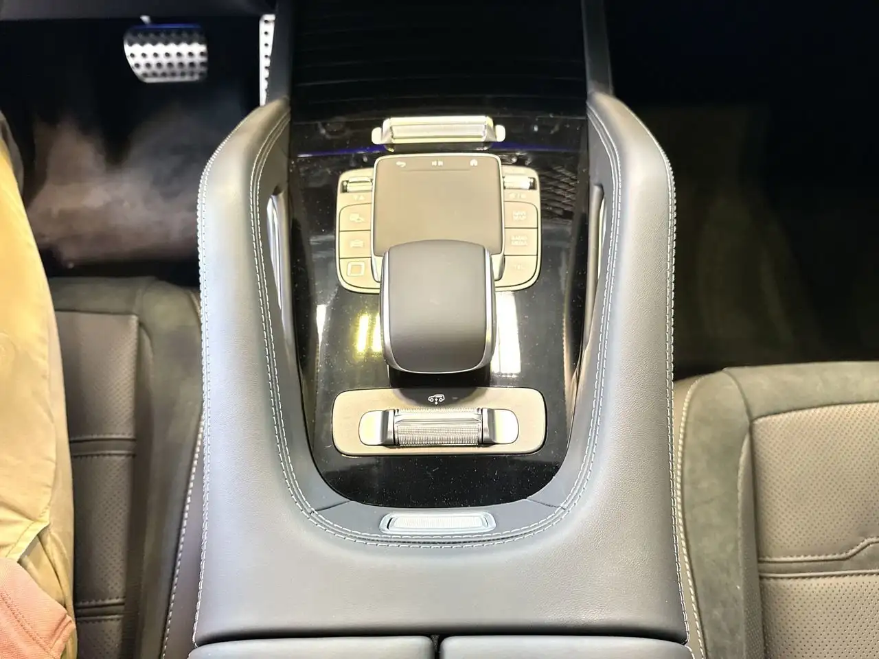 Mercedes-Benz GLE снимка Mercedes-Benz GLE