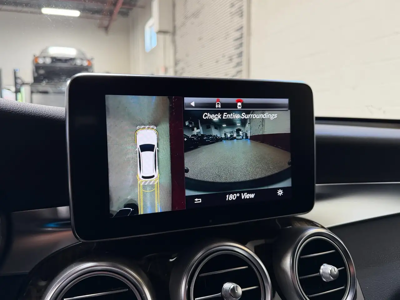 Mercedes-Benz GLC снимка Mercedes-Benz GLC