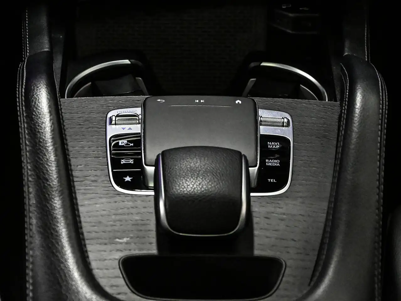 Mercedes-Benz GLE снимка Mercedes-Benz GLE