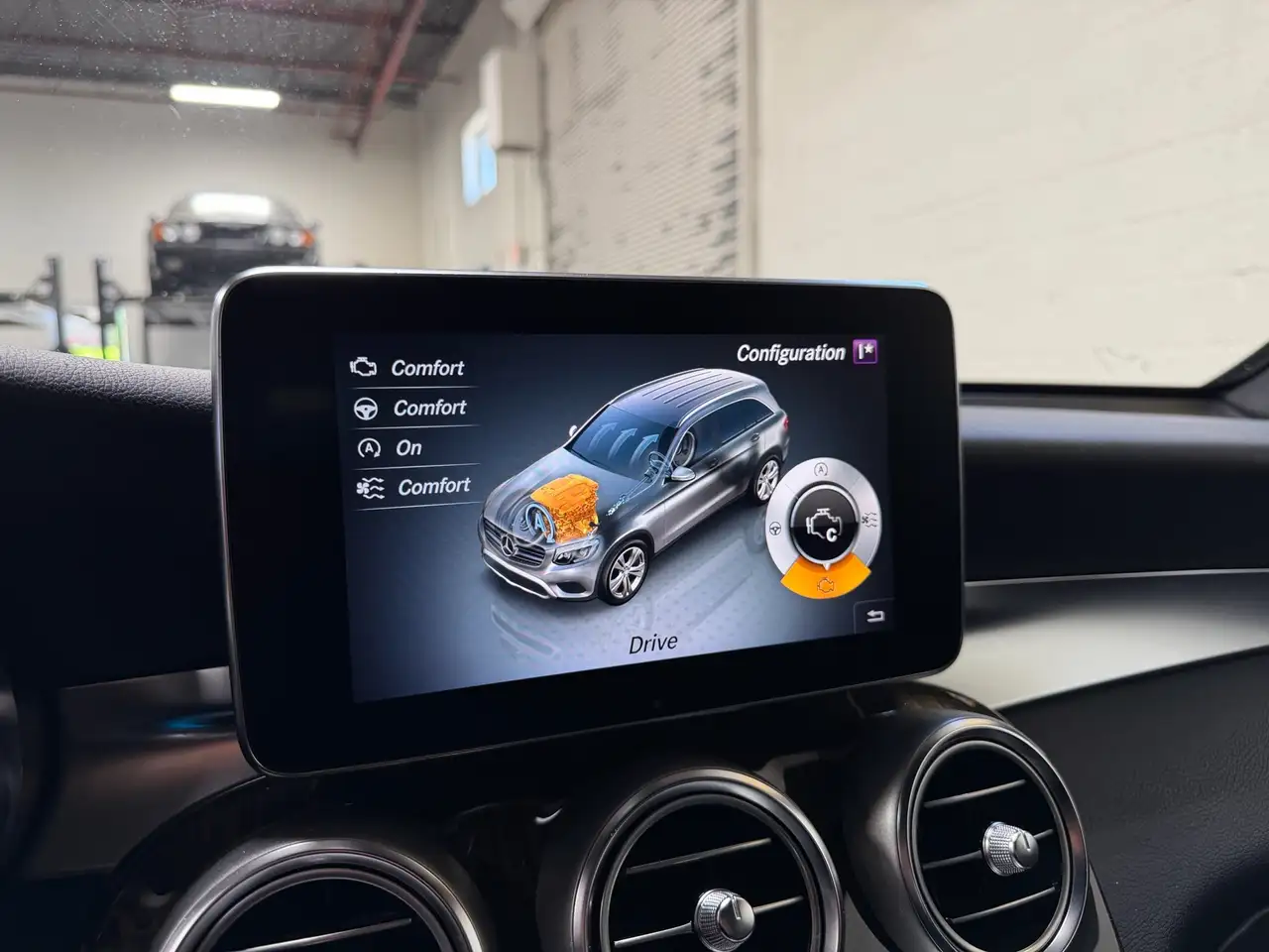 Mercedes-Benz GLC снимка Mercedes-Benz GLC