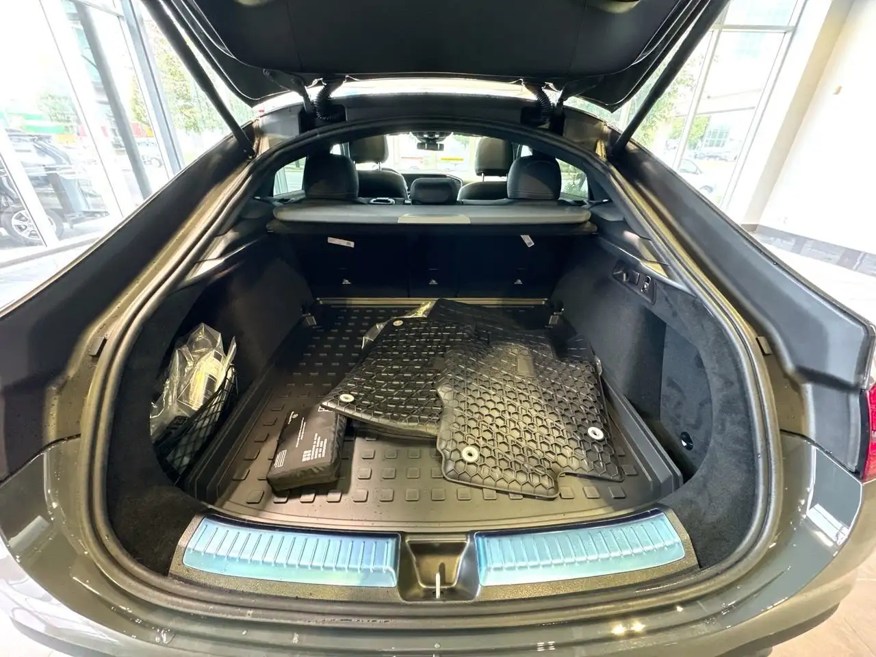 Mercedes-Benz GLE снимка Mercedes-Benz GLE