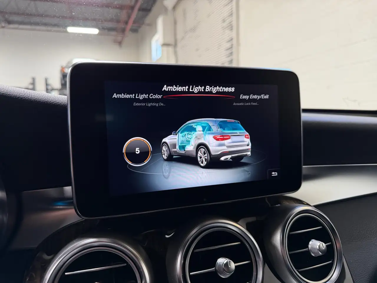 Mercedes-Benz GLC снимка Mercedes-Benz GLC