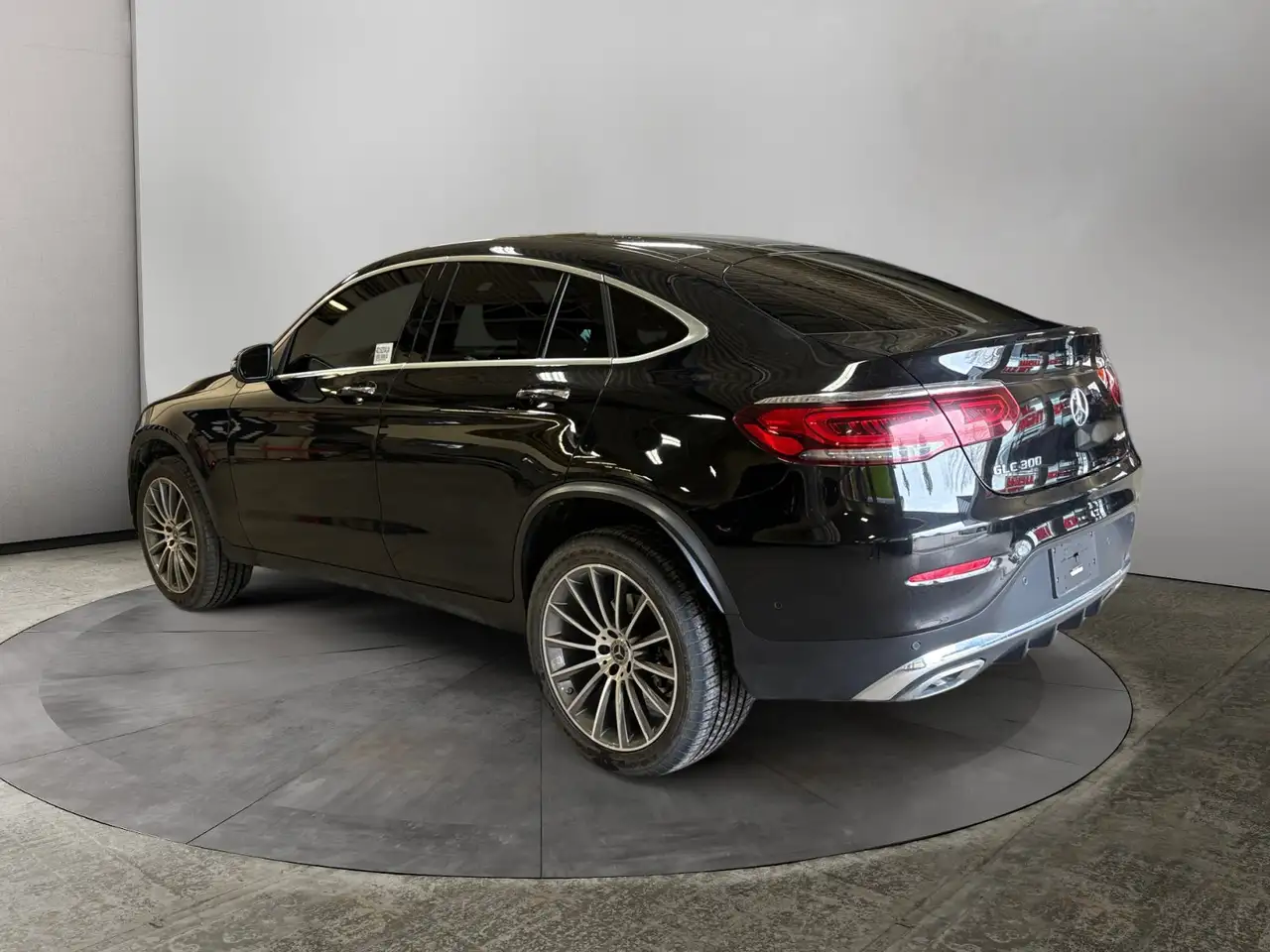Mercedes-Benz GLC снимка Mercedes-Benz GLC