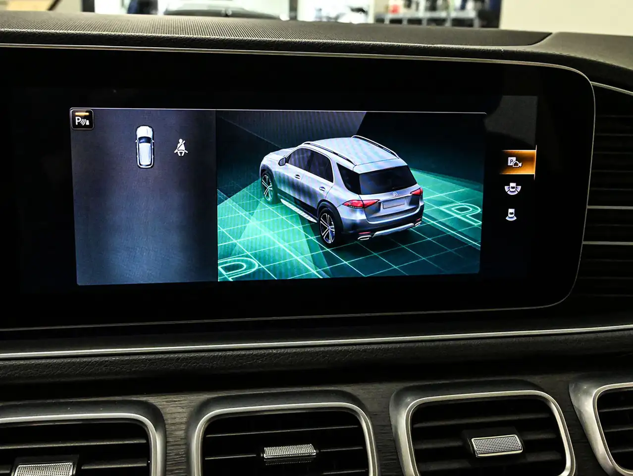 Mercedes-Benz GLE снимка Mercedes-Benz GLE