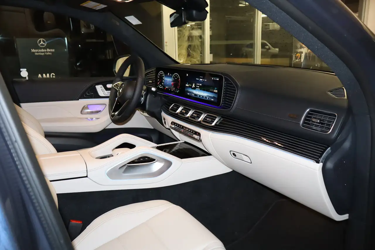 Mercedes-Benz GLE снимка Mercedes-Benz GLE