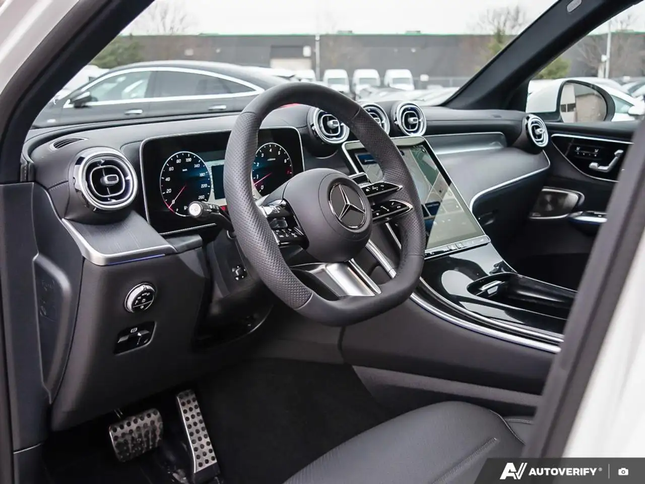 Mercedes-Benz GLC снимка Mercedes-Benz GLC