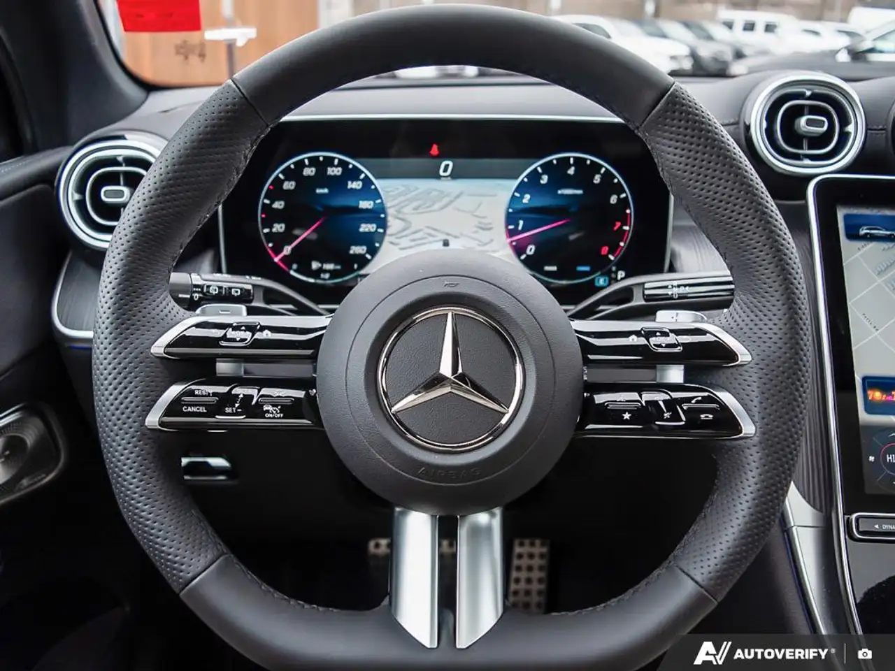 Mercedes-Benz GLC снимка Mercedes-Benz GLC