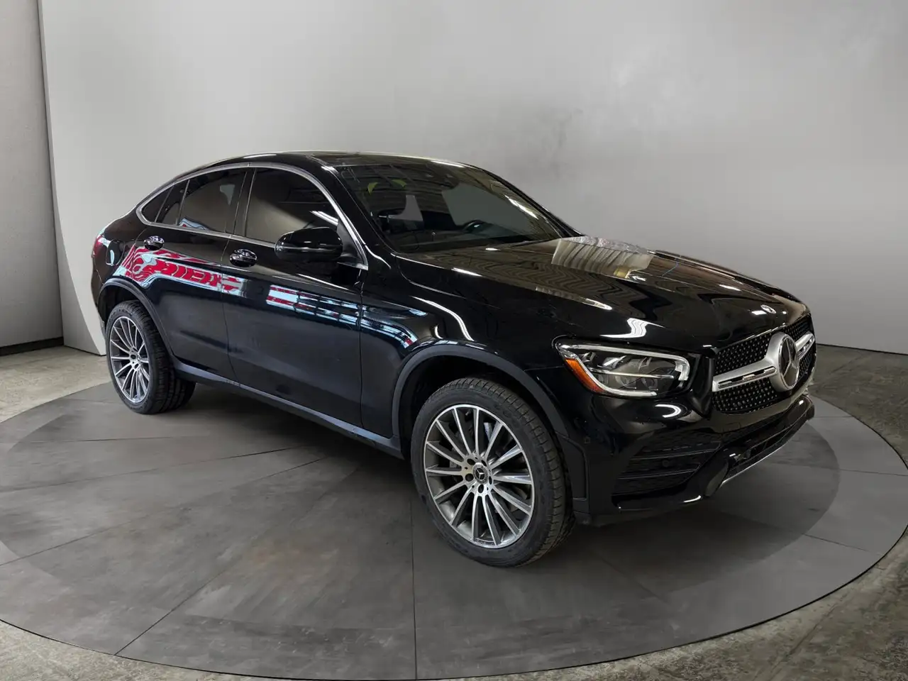 Mercedes-Benz GLC снимка Mercedes-Benz GLC