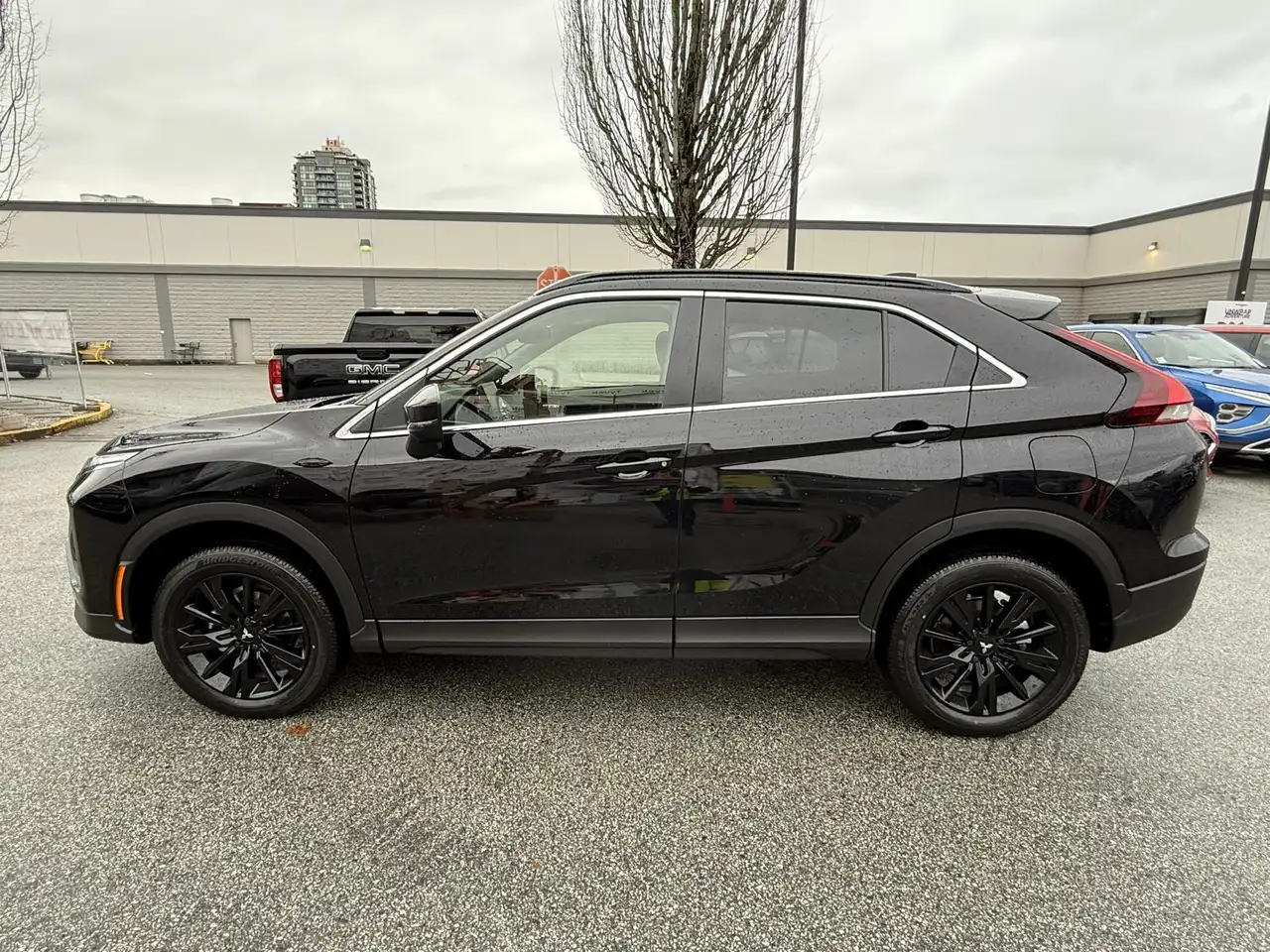 Mitsubishi Eclipse Cross снимка Mitsubishi Eclipse Cross