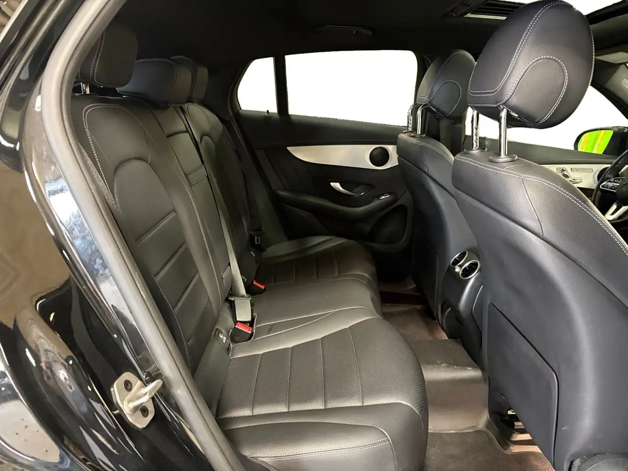 Mercedes-Benz GLC снимка Mercedes-Benz GLC