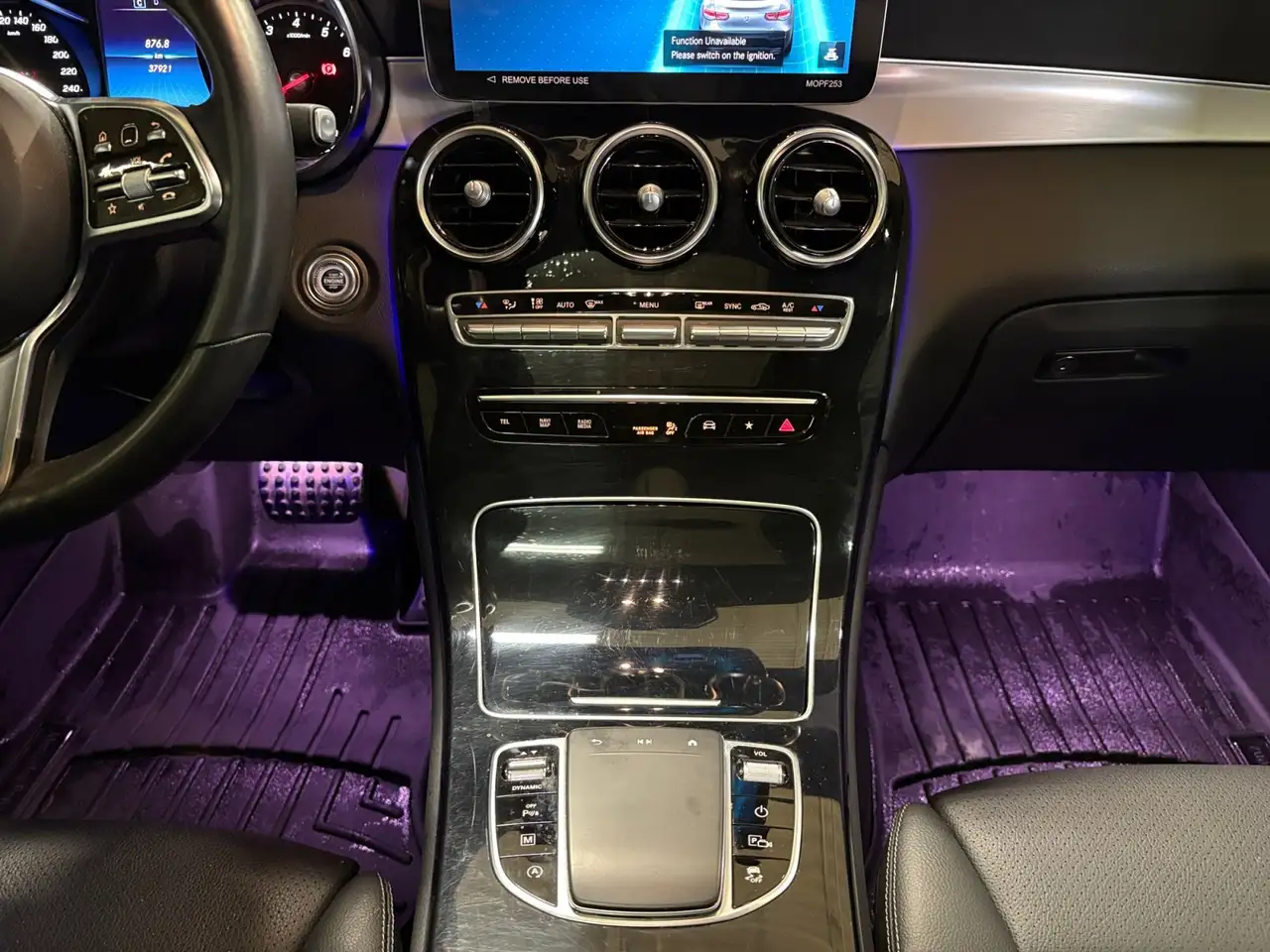 Mercedes-Benz GLC снимка Mercedes-Benz GLC