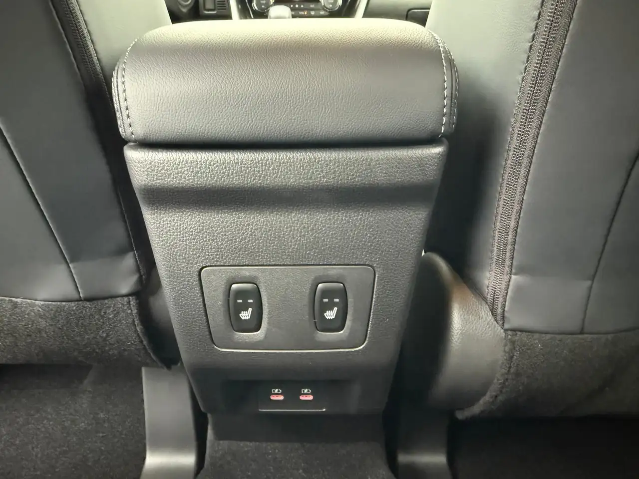 Mitsubishi Eclipse Cross снимка Mitsubishi Eclipse Cross