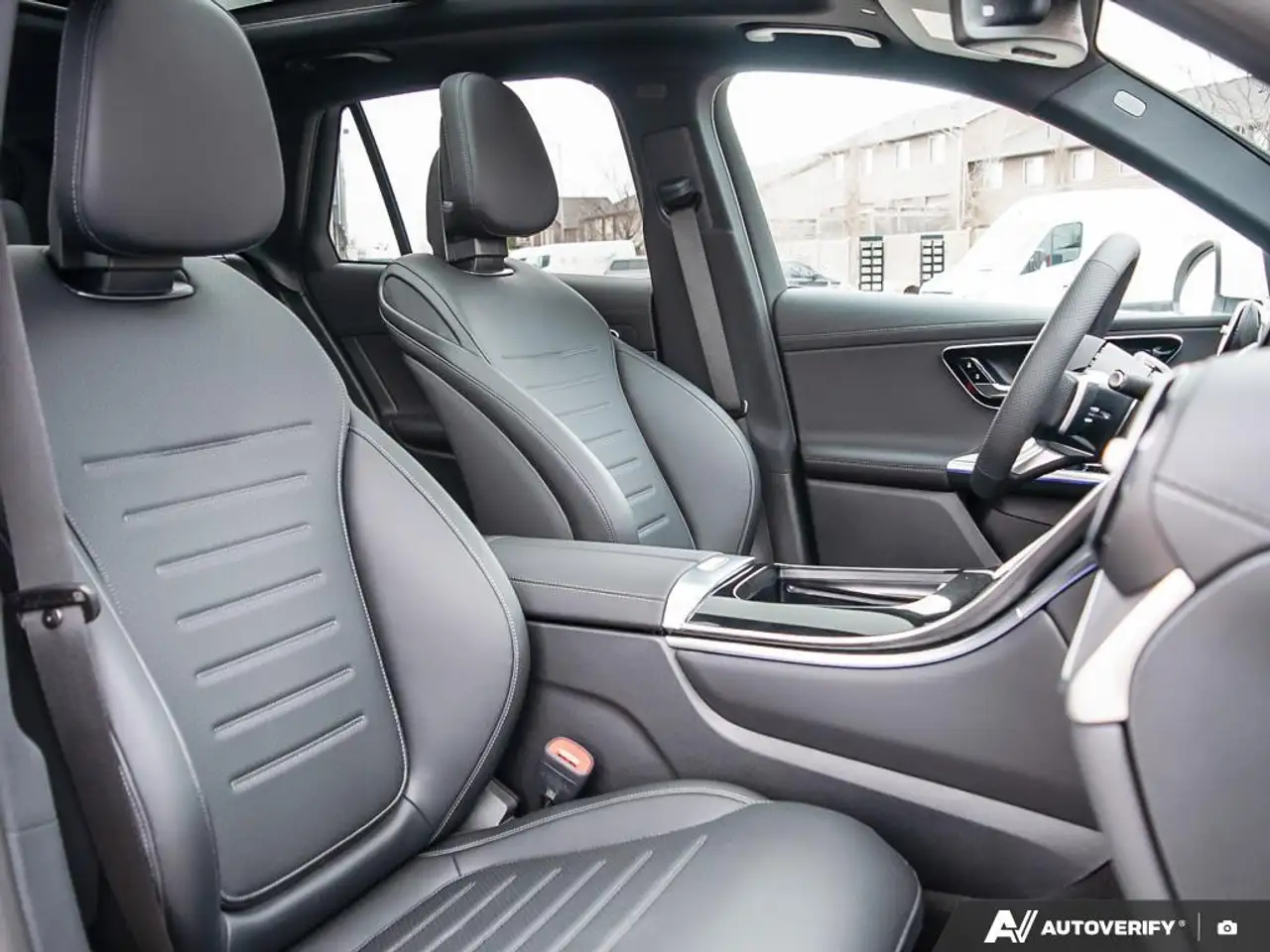 Mercedes-Benz GLC снимка Mercedes-Benz GLC