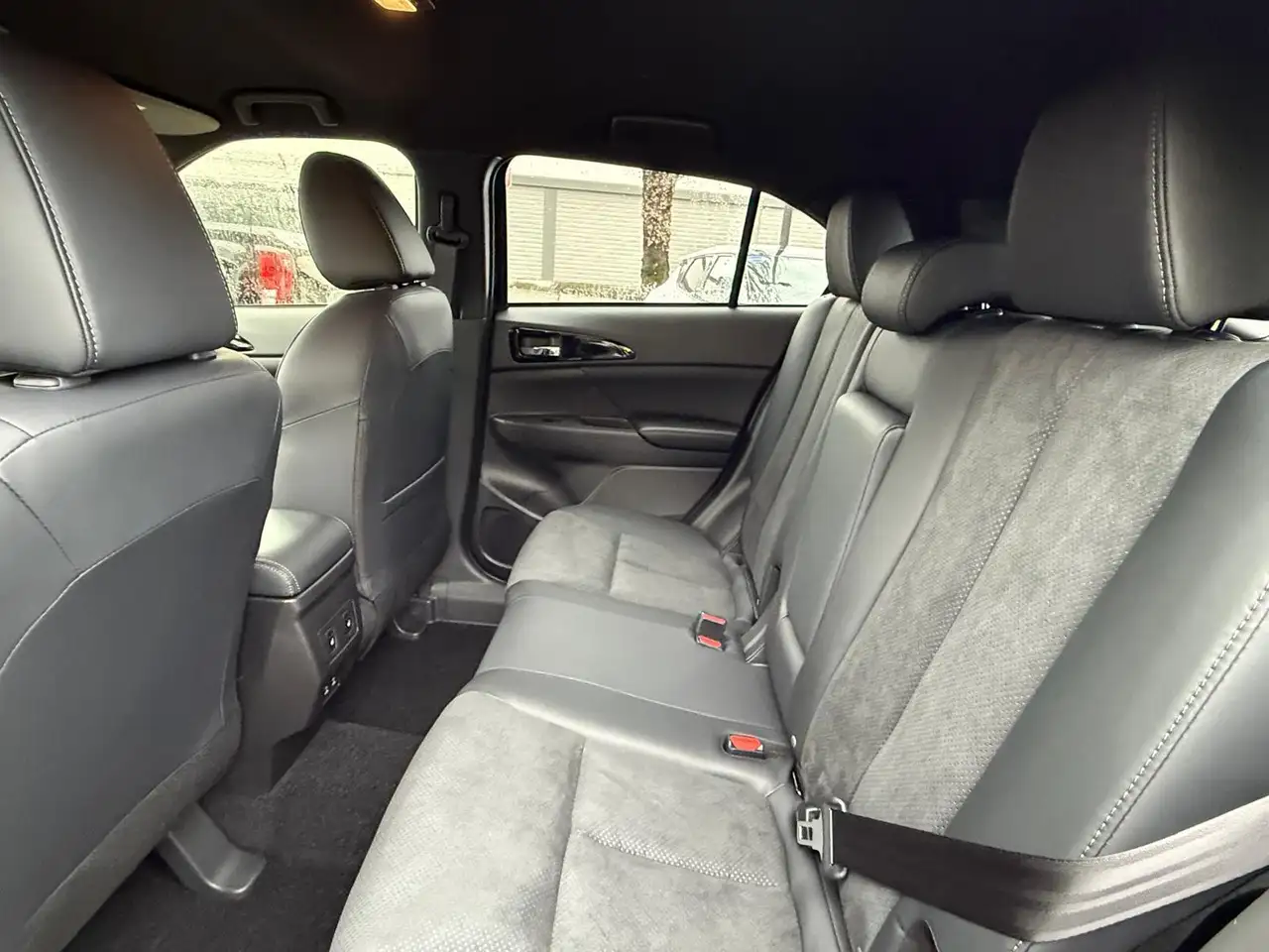 Mitsubishi Eclipse Cross снимка Mitsubishi Eclipse Cross