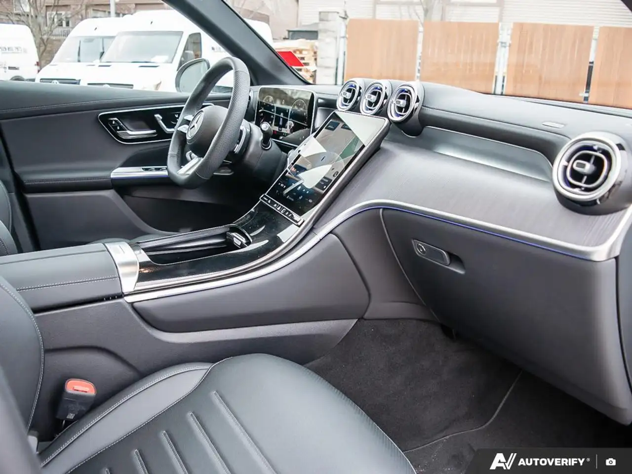 Mercedes-Benz GLC снимка Mercedes-Benz GLC