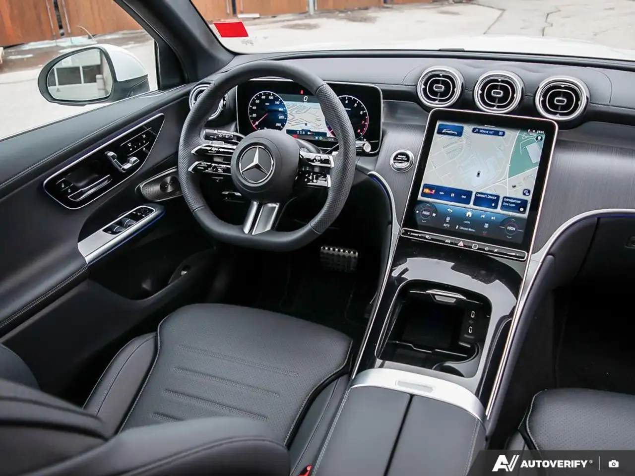Mercedes-Benz GLC снимка Mercedes-Benz GLC