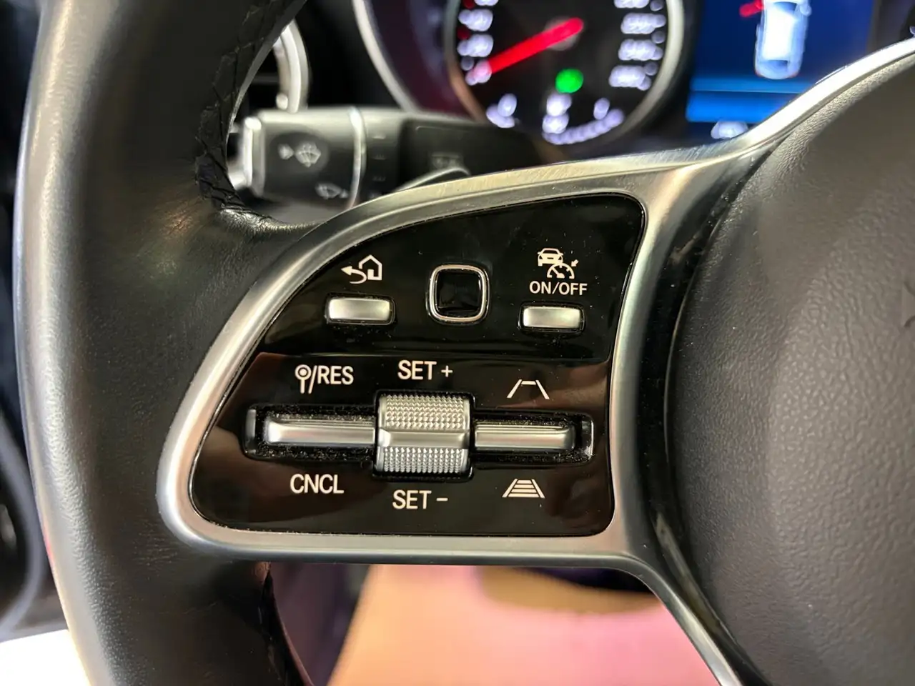 Mercedes-Benz GLC снимка Mercedes-Benz GLC