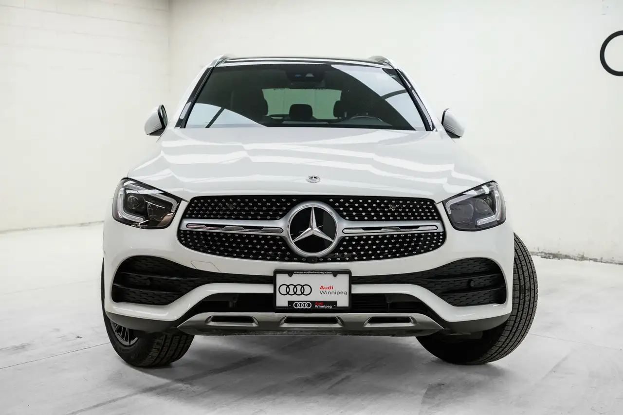 Mercedes-Benz GLC снимка Mercedes-Benz GLC