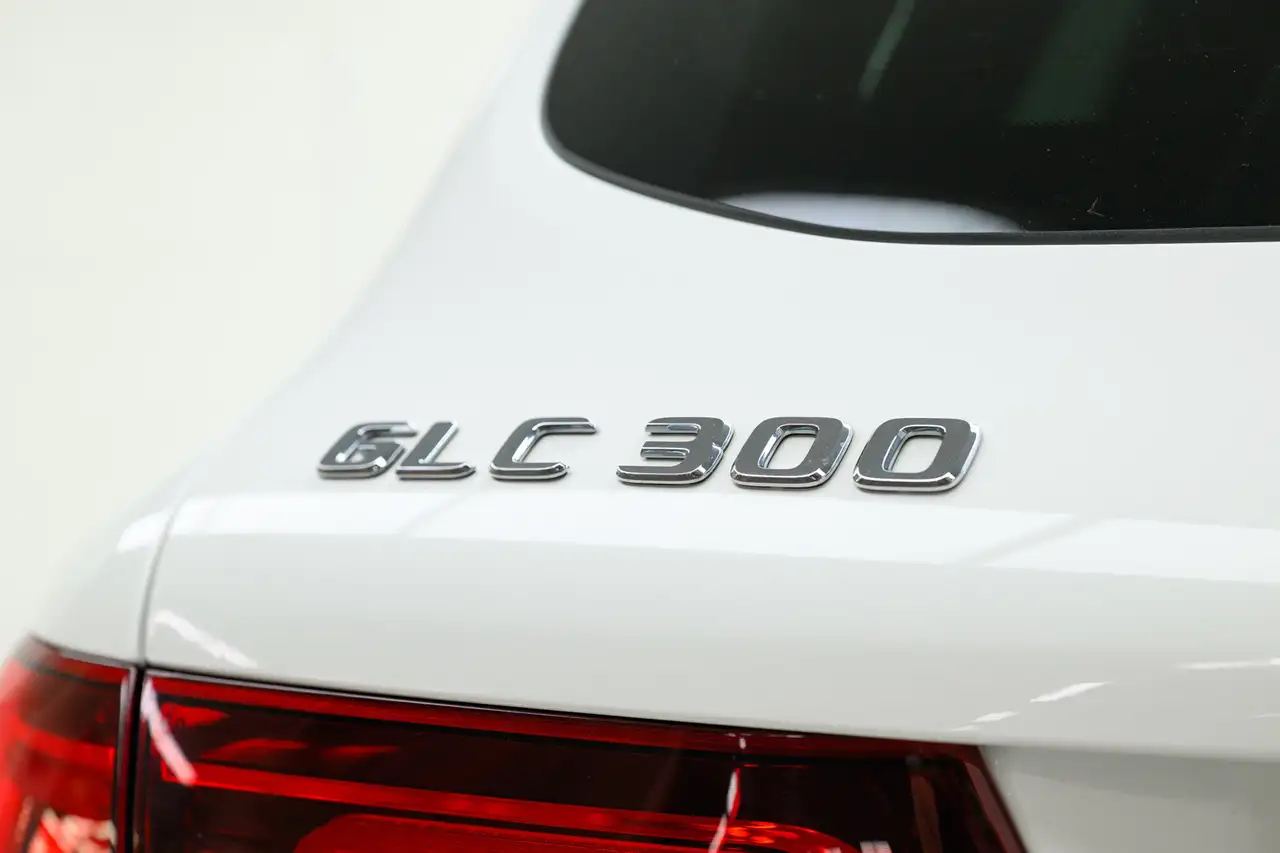 Mercedes-Benz GLC снимка Mercedes-Benz GLC
