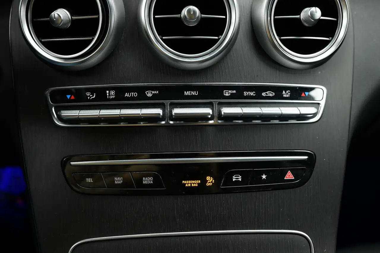 Mercedes-Benz GLC снимка Mercedes-Benz GLC