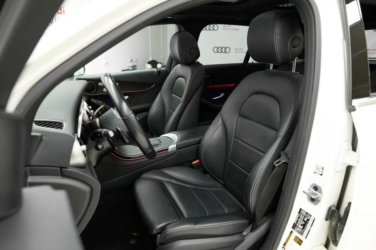 Mercedes-Benz GLC снимка Mercedes-Benz GLC