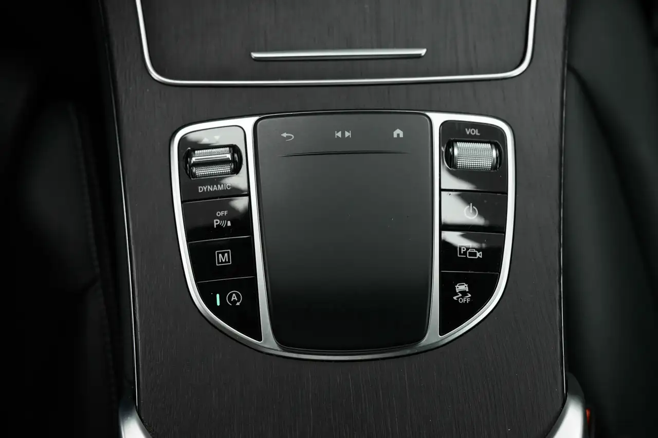Mercedes-Benz GLC снимка Mercedes-Benz GLC
